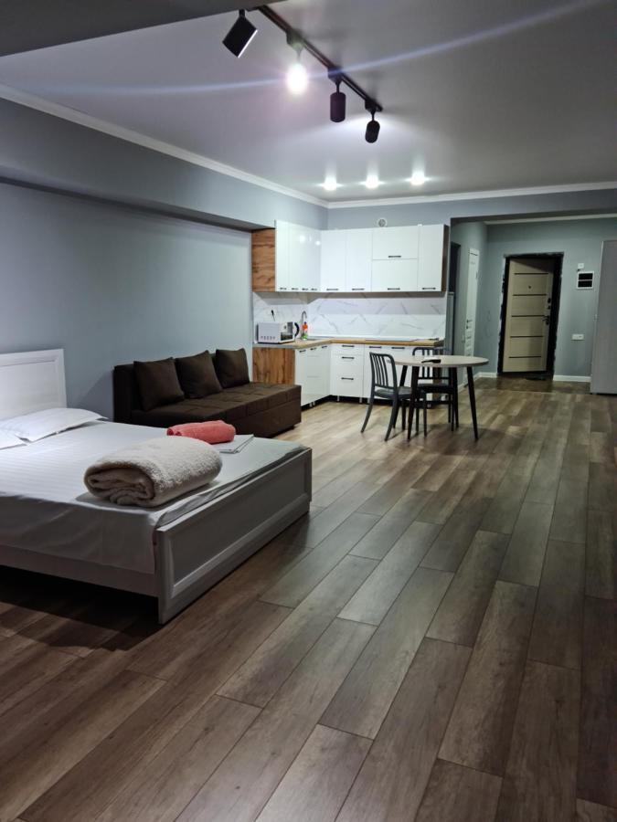 Apartamenty V Centre, V Novom Dome Алма Ата Екстериор снимка